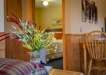 deluxe-honeymoon-cottage_08